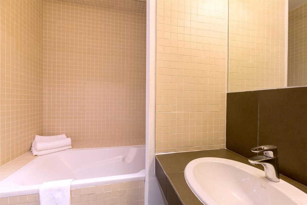 Apartment Drouot 2 Paris